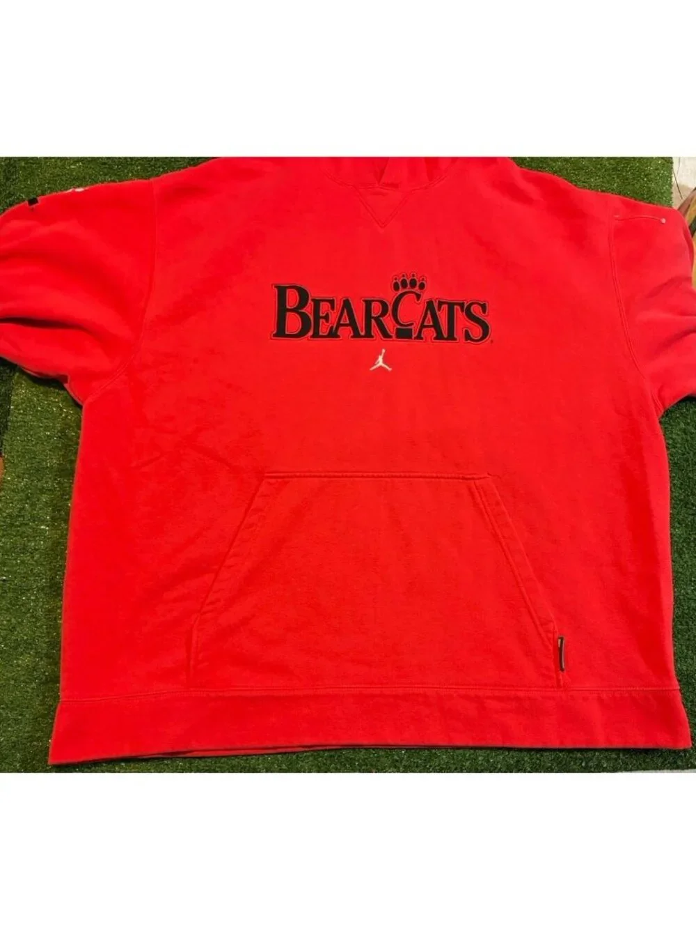 Vintage Cincinnati Bearcats hoodie mens 2XL red jordan sweatshirt basketball